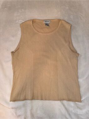 Oliver Perry Sleeveless Knit Top 55% Silk 
20% Cotton 25% Nylon Size Medium